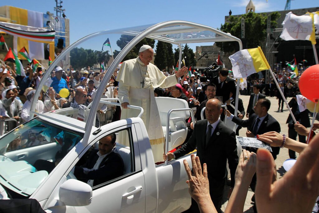 Pope Francis donated popemobile to serve as mobile health unit for Gaza children Pope Francis donated popemobile to serve as mobile health unit for Gaza children
