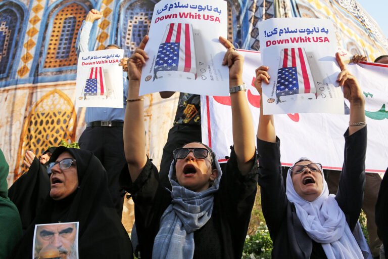 As U.S. prepares for Iranian attack, a ‘brain drain’ weakens its defenses, ex-officials say
